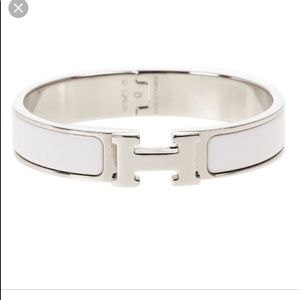 Fake Hermès bracelet